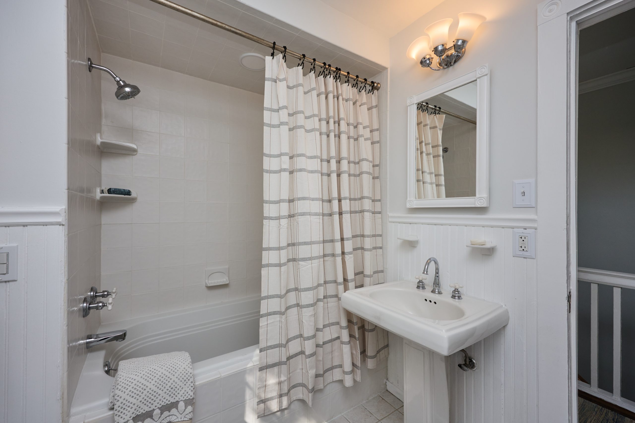 A__One Edgewood Pl_58