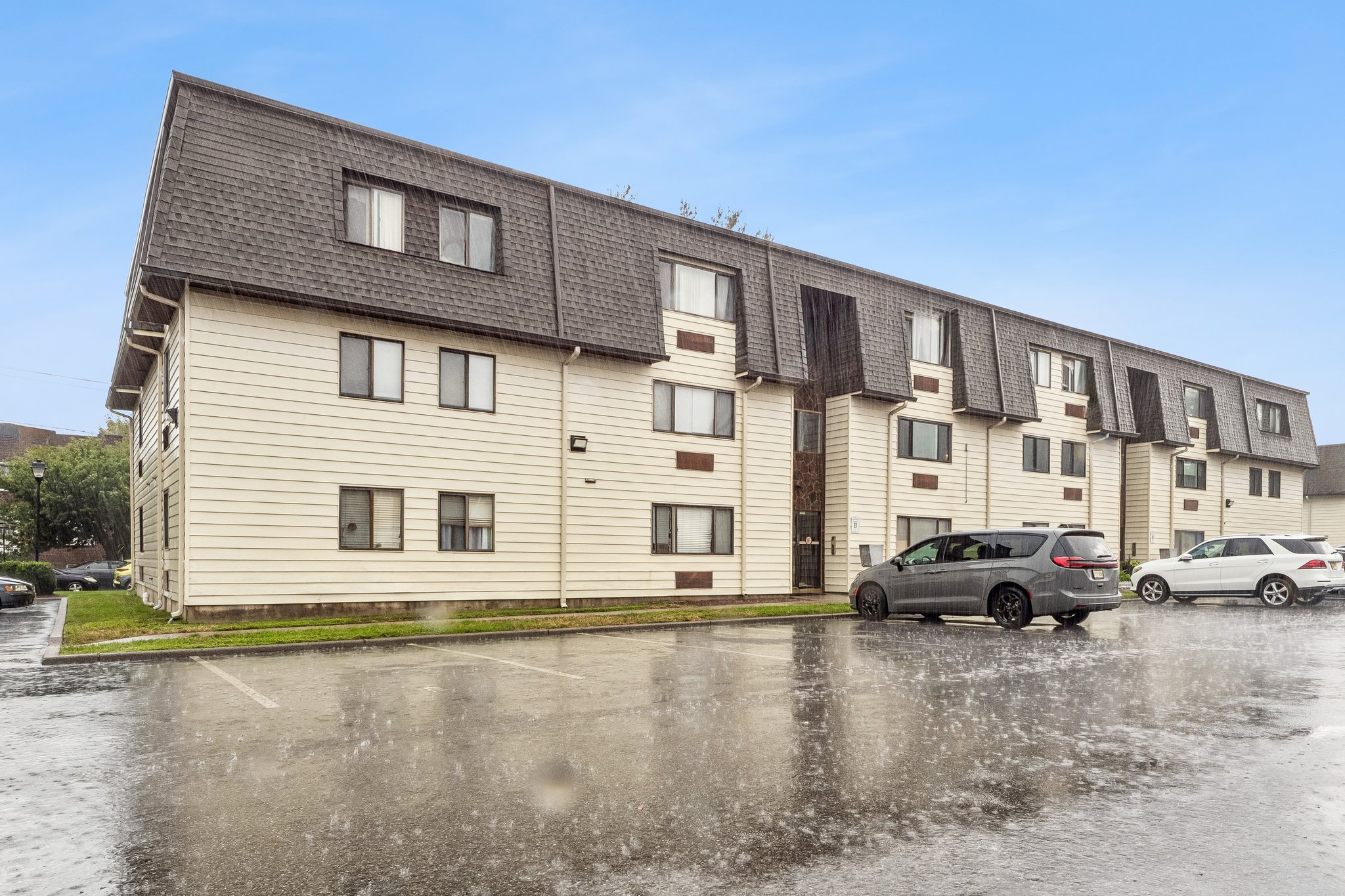 28-web-or-mls-P8270370